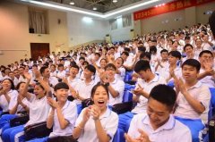 让每一论理学生积极争当校园食物平安监